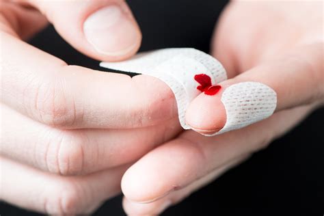 Garten-Arbeit: So schützen Sie sich vor Verletzungen | BR24