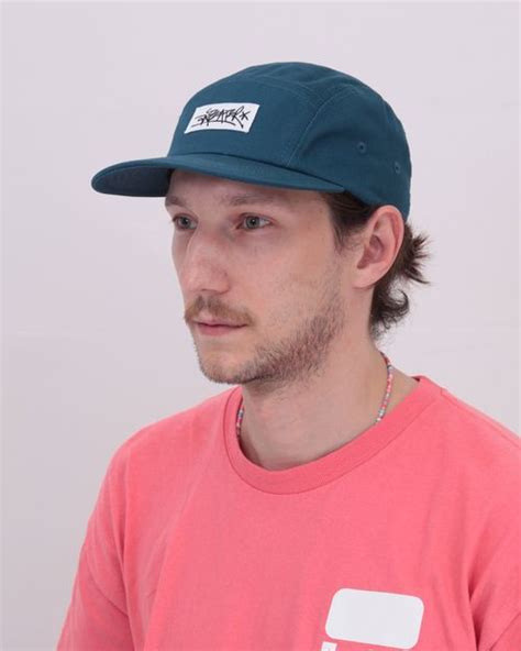 Брендовые кепки купить в интернет-магазине Faces&Laces Locals