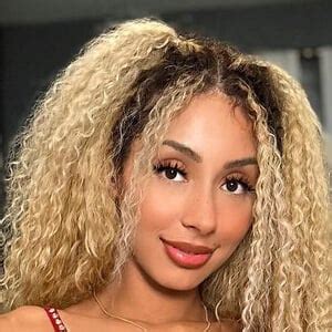 Mia Sorety - Age, Bio, Family | Famous Birthdays