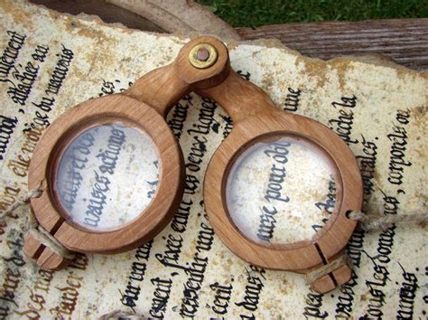 occhiali medievali Vintage Eyewear, Dark Ages, Ancient Artifacts ...