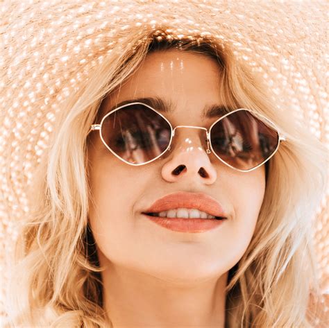 How To Tell If Your Sunglasses Offer Safe UV Protection