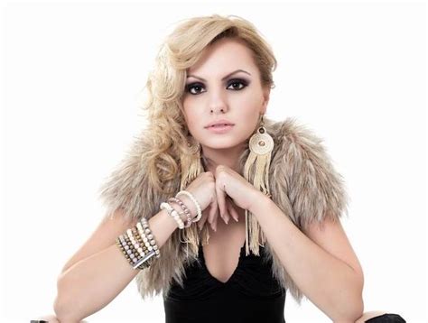 ボード「Alexandra Stan」のピン
