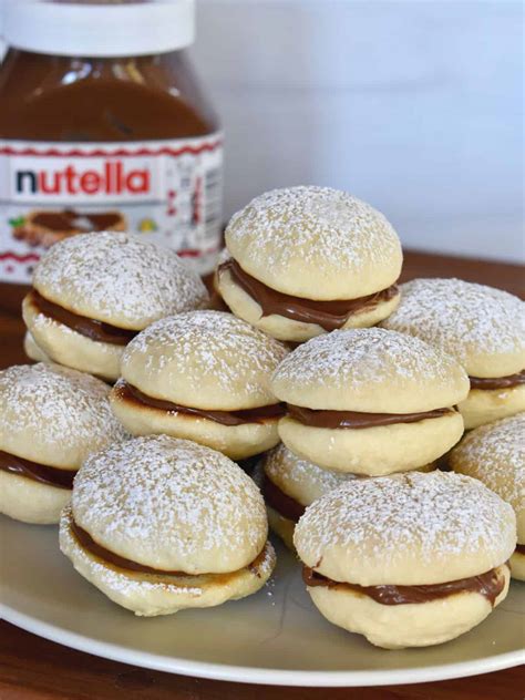 Nutella Sandwich Cookies (Nutella Ricotta Cookie) - This Delicious House