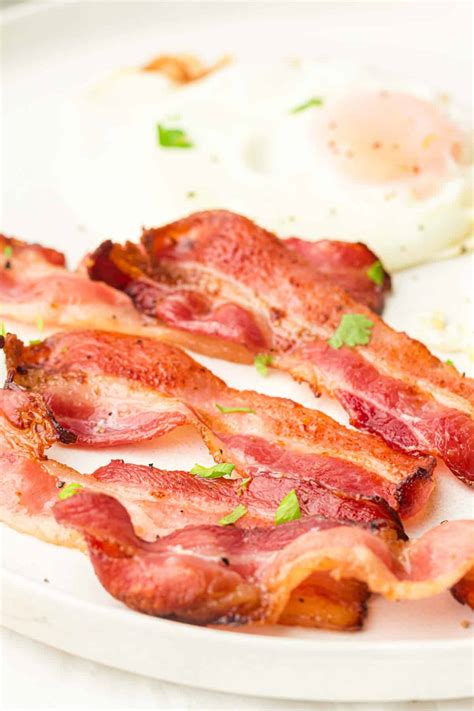 Crispy Air Fryer Bacon Recipe (Quick and Easy!)
