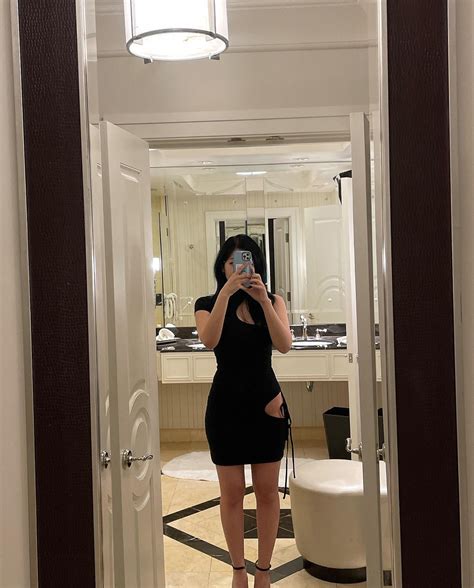 Hyoon : r/OfflinetvGirls