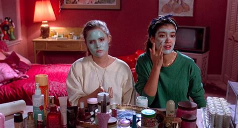 Jennifer Jason Leigh