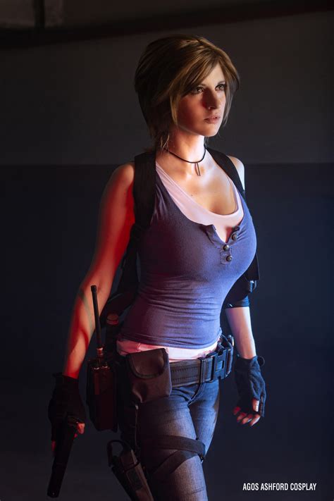 Jill Valentine cosplay by @agosashford only seven days for RE 3 Remake