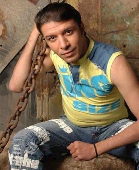 trky al alshykh yamr bhfl aaagl  mstf kaml baad ktabth aghny ytghzl fyha