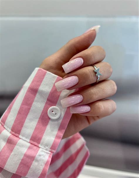 💖🦩💕💅🏻 в 2024 г | Дизайнерские ногти, Богемные ногти, Неоновые розовые ногти
