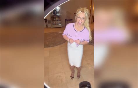 Britney Spears Poses To 'Toxic' Song In Instagram Video