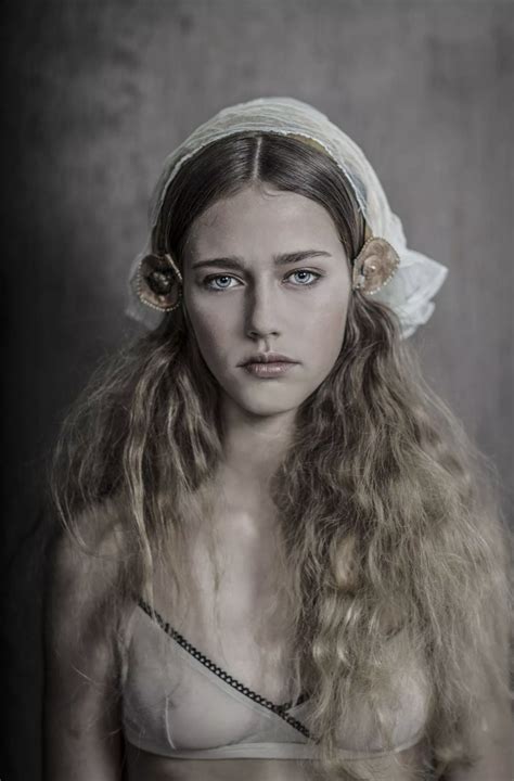 Dutch Portraits | April 06 | ポートレイト, ポートレート写真, ヴィンテージ風の写真