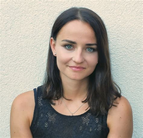 Kristyna Kamenicka – Medium