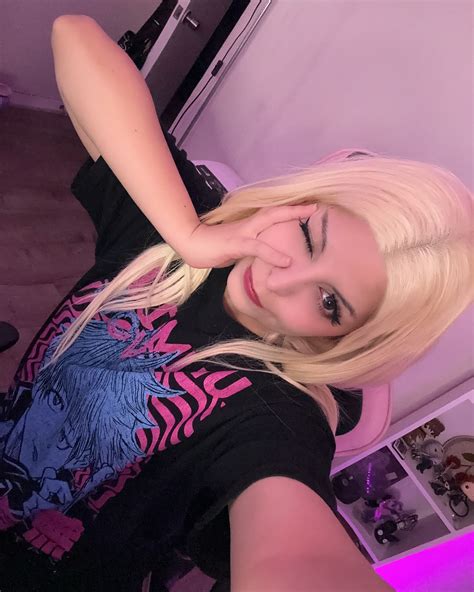 ♡𝐂 𝐡 𝐞 𝐫 𝐫 𝐲 | ⋆𐙚₊˚⊹♡ ootd #setup #setupgamer #gamergirl #egirl #