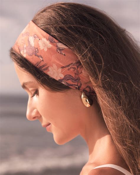 Studio Qiling | Where sun-kissed shores meet gentle ocean waves. Let