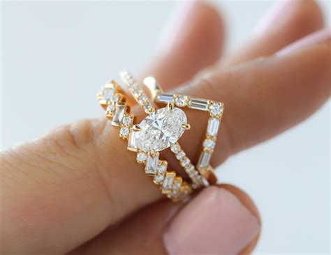 Learn about the custom design process at jareds jewlers 28