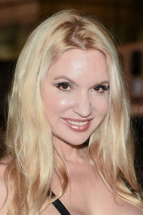 Meadow Williams biographie, news, photos, vidéos et avis