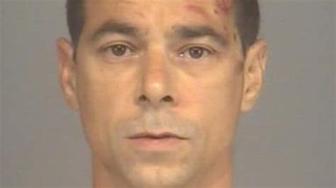 Man wanted for Dundas, west Hamilton apartment break-ins | CBC News