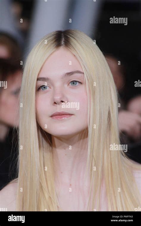 Elle Fanning 11/12/2012 "The Twilight Saga: Breaking Dawn - Part2 ...