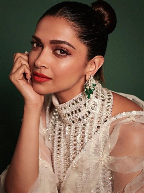 deepika padukone   perfect wedding guest muse   red pout