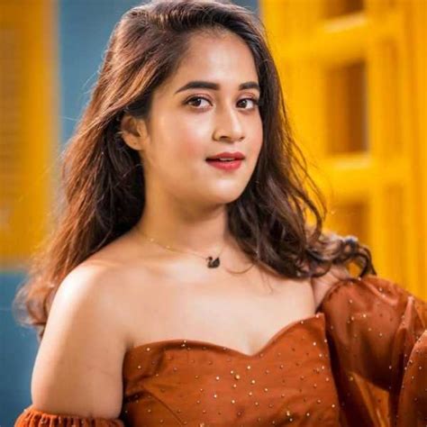 Deepthi Sunaina Actress | Biography Birthday Age Career