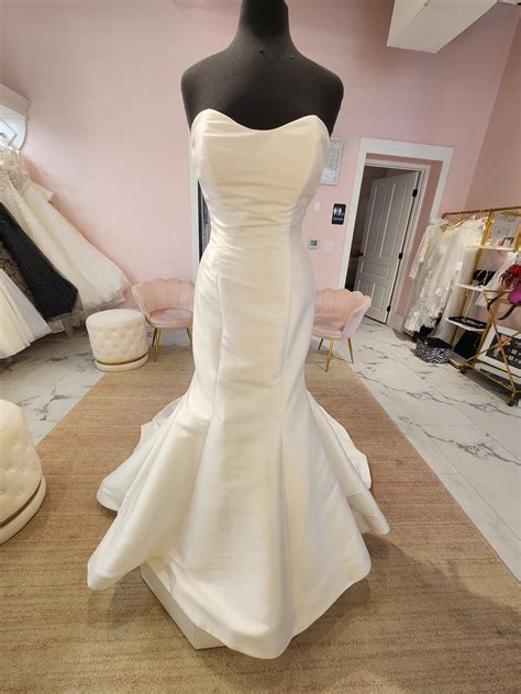 Private Label Sample Wedding Dress Save 80% - Stillwhite