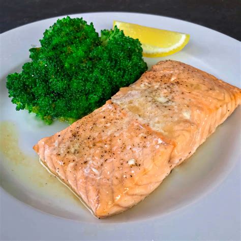 Download Stunning Salmon Swimming Upstream in Crystal Clear Waters