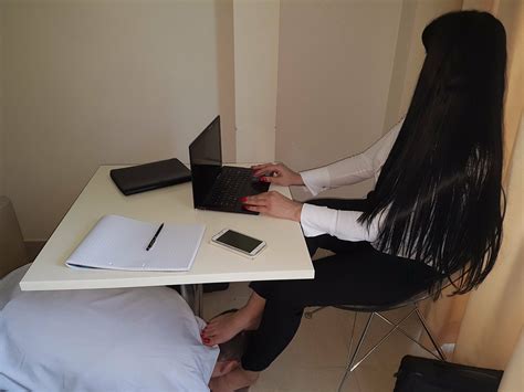 Worship Goddess feet