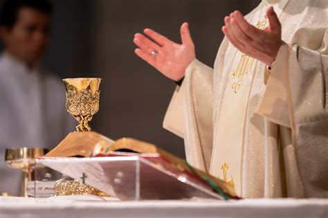 Cronograma de misas en Reconquista y Avellaneda para Semana Santa y ...