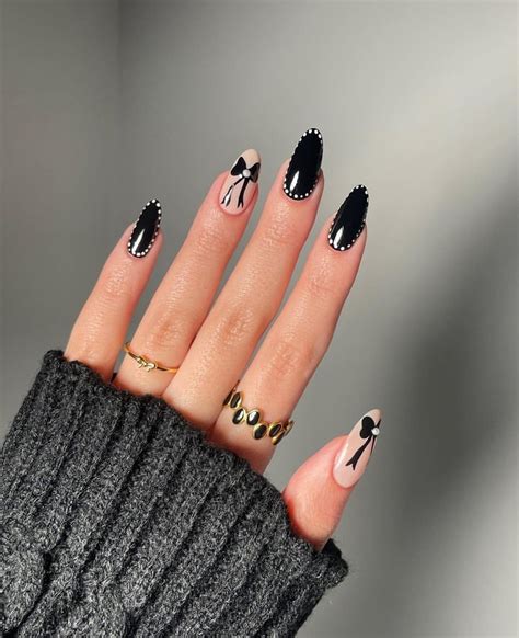 Unhas Gel Pretas - 27 Ideias de Unhas Decoradas em Gel Preta para um Look Poderoso