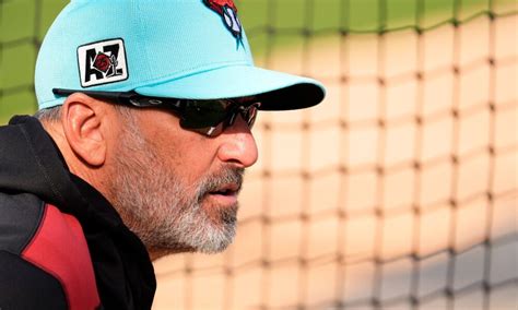 arizona diamondbacks sign veteran pitcher  bullpen