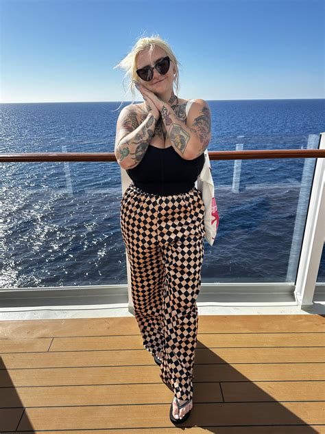 how i look at you when you say loaded fries are on the way : r