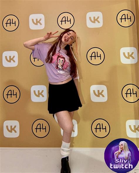 Слив фото Риви А4 - Sliv-Twitch | горячее rivivichka