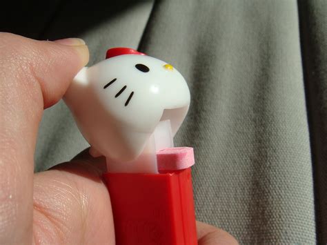 Pez конфеты как работает