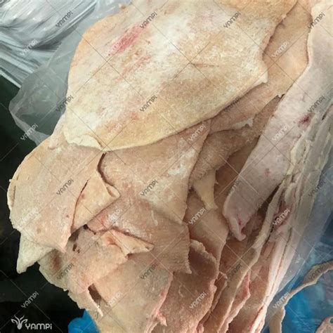 Шкурка свиная. Цена: 25 ₽ от Титан, ООО