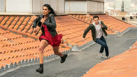 'Uncharted' Chloe Frazer Actor Sophia Ali Talks Plane Scene