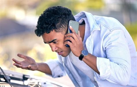 people calling  images    freepik