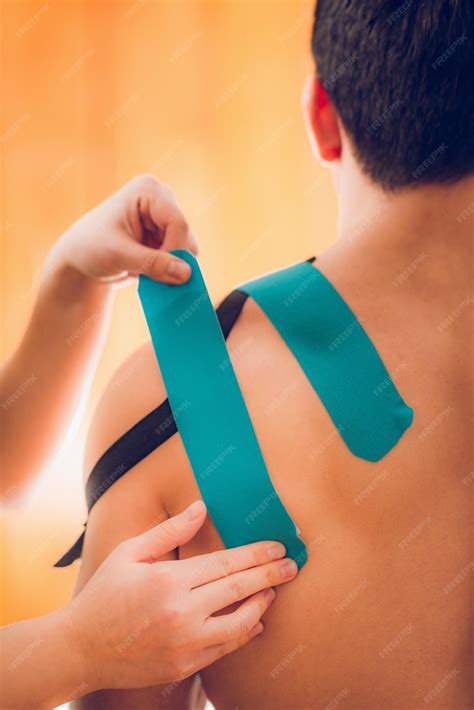how to kt tape shoulder 3