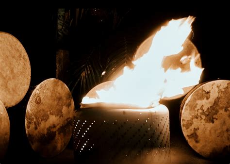 Industry Insiders Blow the Whistle on the Celebrity Movie Archive. - 7sg5o90