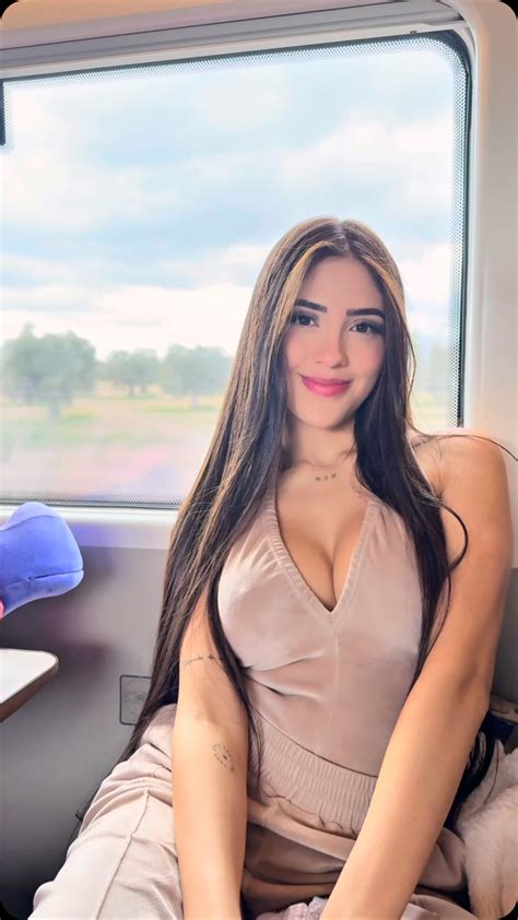 | Gabriela García | Facebook