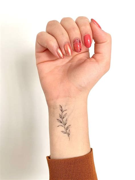 Tatuagem 7 Cm Feminina - Tatuagem de 7 centímetros: Como saber o tamanho certo na hora de tatuar?