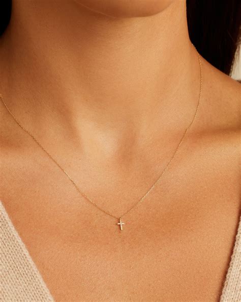 Diamond Cross Necklace – gorjana