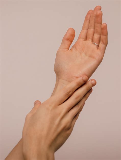 Cut Wrist | Dallas Hand Surgeon Dr. AzouzAzouz Hand Surgery