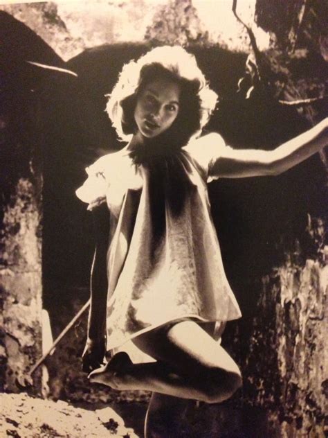 Slice of Cheesecake: Shirley Anne Field, pictorial