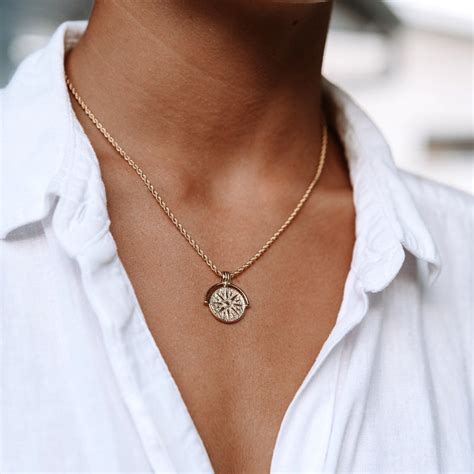 What Does 585 Mean in Jewelry? Key Insights You Need to Know