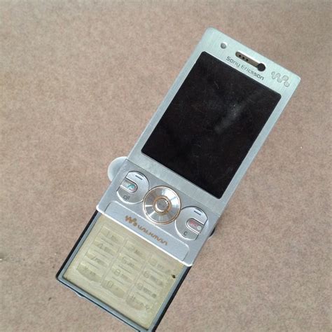 sony W705