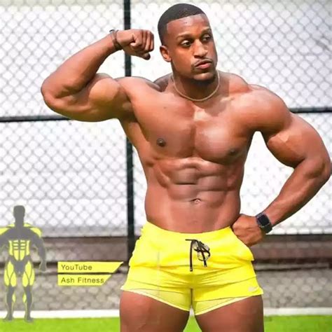 Ashton Hall Biography, Fitness, Age, Height Girlfriend, Pictures