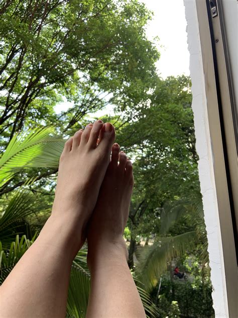Meet My Sexy Latin Feet - Fun With Feet