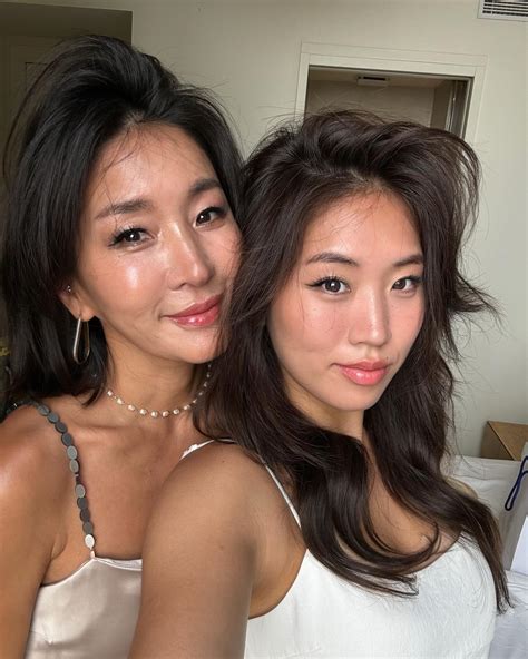 Aylen Park | What color should my mom and I dye our hair next??🤭 We’re