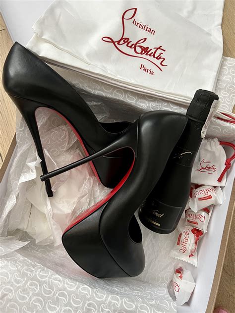 My New high heels 🤩 Want to see new content in these shoes? : u/Miss