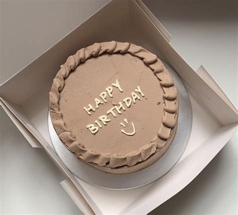 Minimalist Cake Design - Design Talk